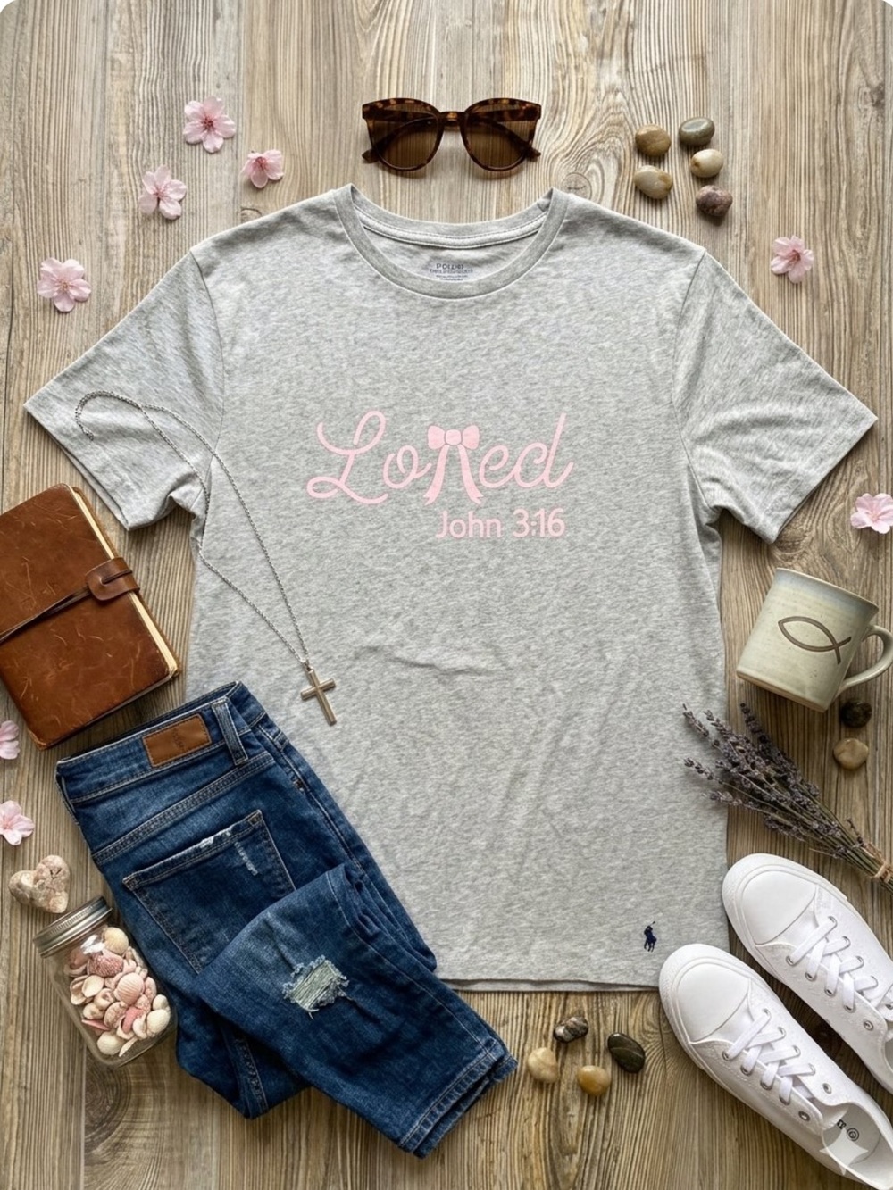 Polo by Ralph Lauren Light Gray Tee with Pink "Loved" Graphic size xl